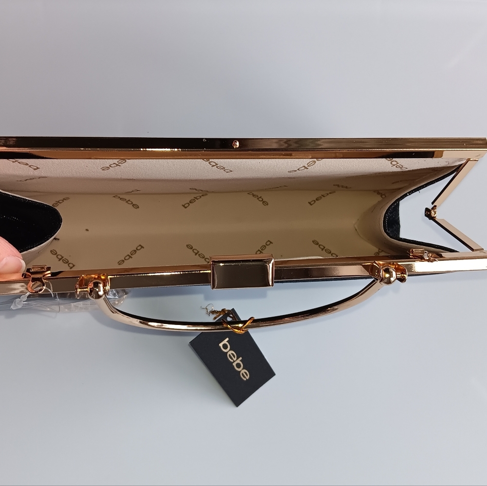 NEW bebe Formal Evening Bag Black Metallic Gold Pleated Snap Closure Clutch Gift - Picture 4 of 11